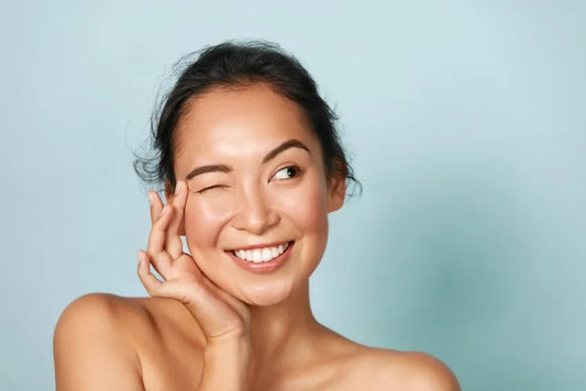 Soins de la peau pour réduire les rides et ridules sous les yeux - PIBUKARE