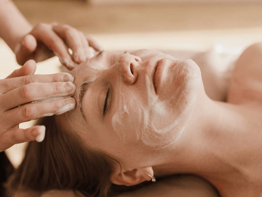 Massage Facial Coréen : La Méthode Ancestrale Pour Une Peau Plus Ferme En 2025