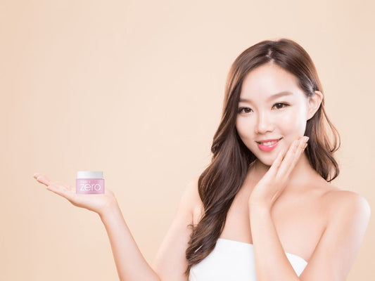 Soins du Visage 2025 : Pourquoi Les Françaises Adoptent la Routine Coréenne et Japonaise