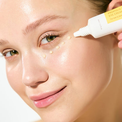 Iunik : Propolis Vitamin Eye Cream